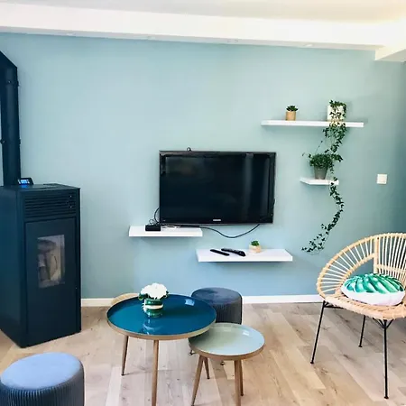 Hébergement de vacances Gite Jura Mina La Maison Du Bonheur *