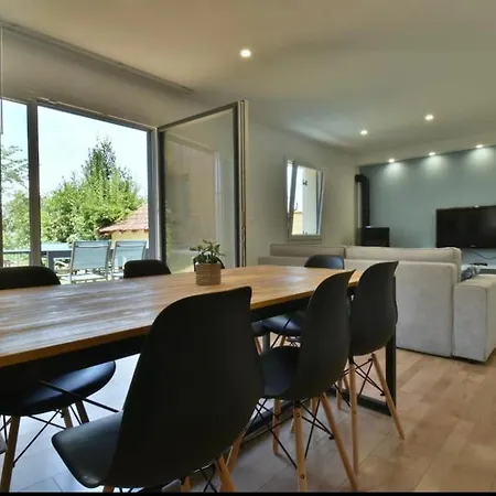 Hébergement de vacances Gite Jura Mina La Maison Du Bonheur Lons-le-Saunier